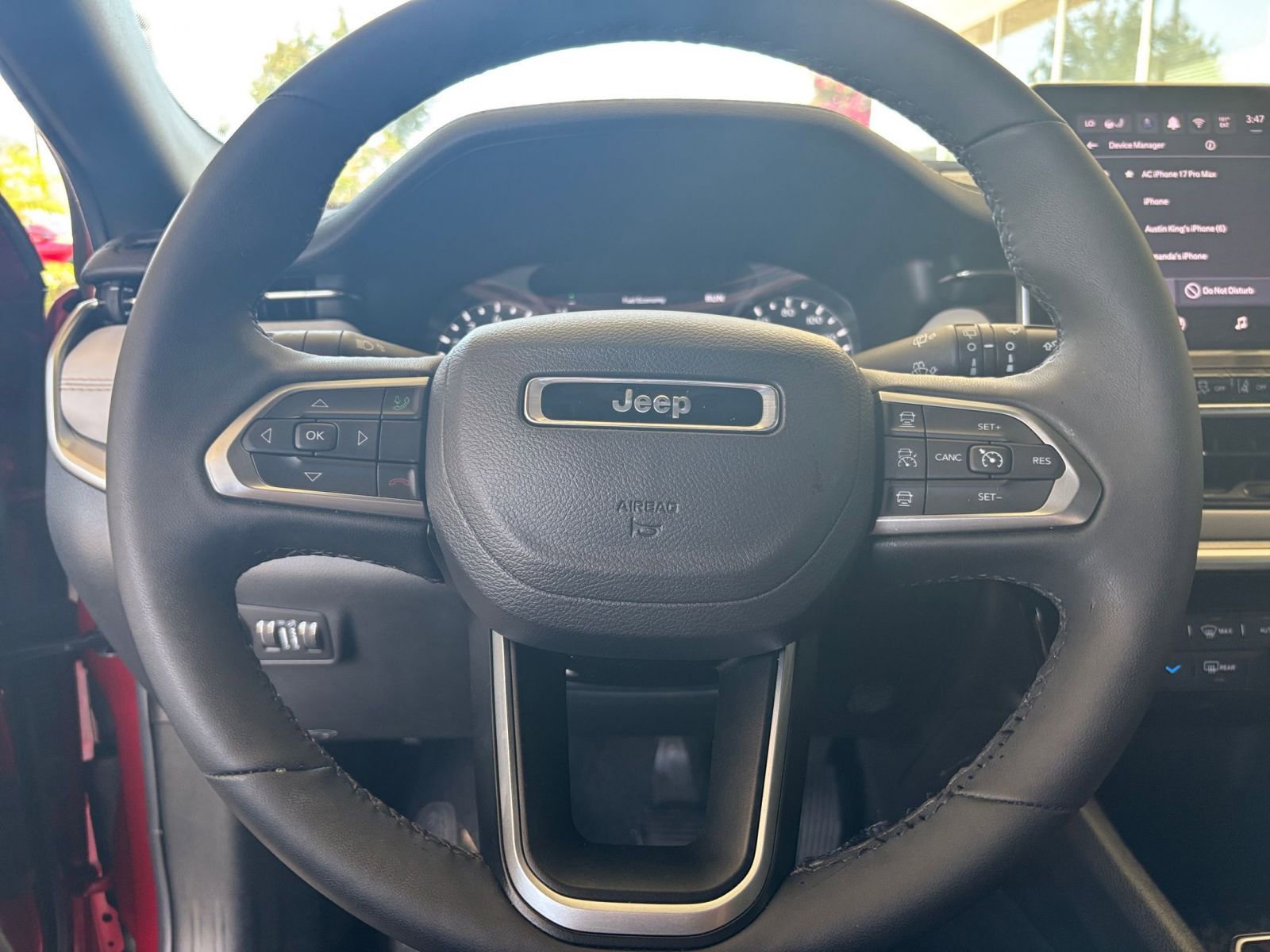 Used 2025 Jeep Compass Limited AWD/4WD image 29