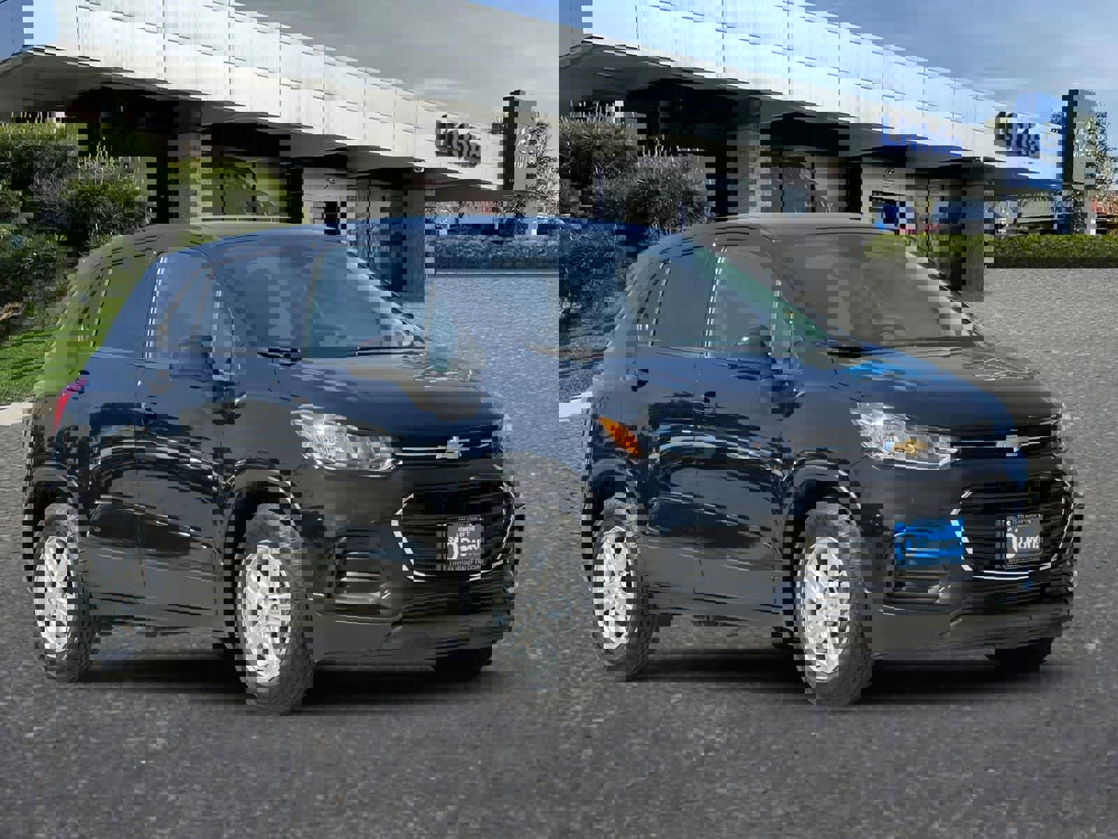 Used 2020 Chevrolet Trax LS w/ Tint and Cruise Package image 10