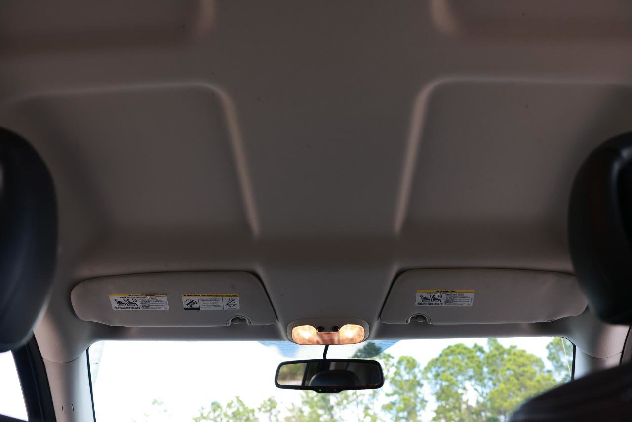 Used 2016 Jeep Compass Latitude image 24