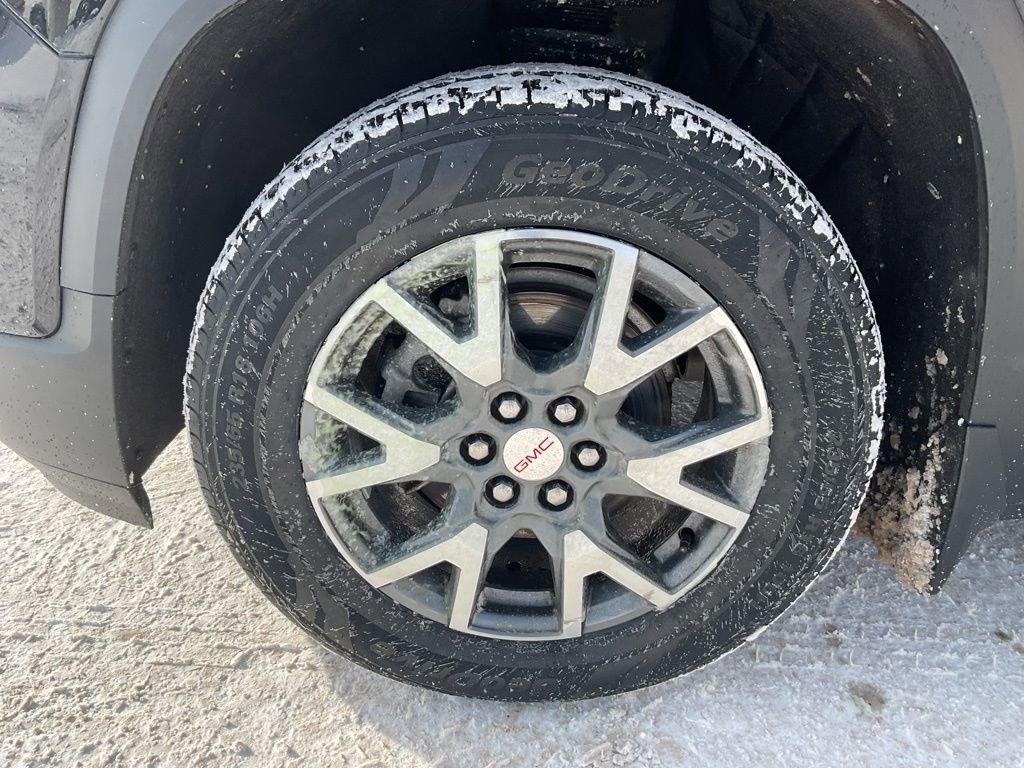 Used 2023 GMC Acadia SLT w/ Preferred Package image 9