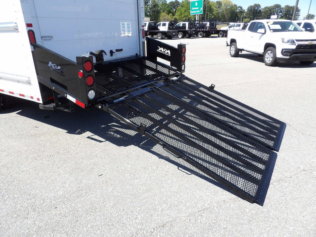 Used 2021 Ford E-350 and Econoline 350 Super Duty RWD image 35