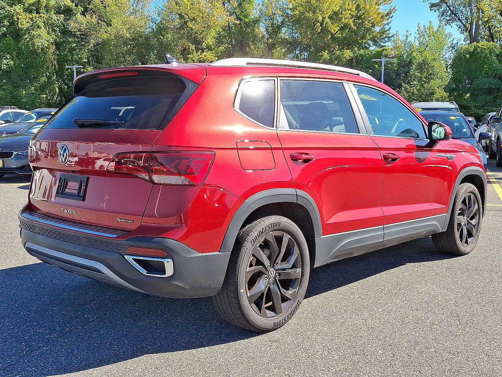 Used 2022 Volkswagen Taos SE image 6