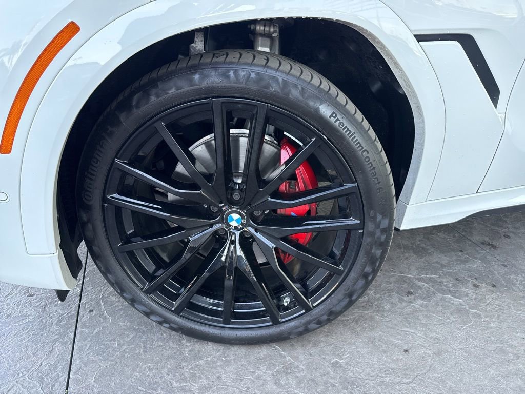 Used 2023 BMW X6 xDrive40i w/ M Sport Package image 5