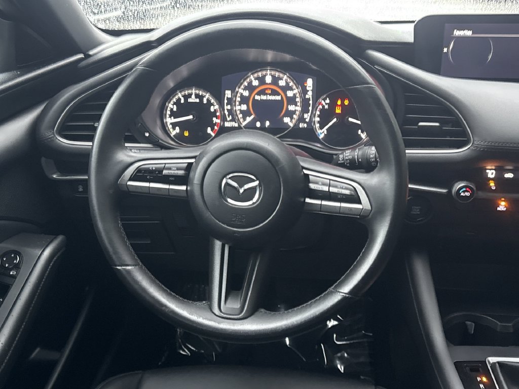 Used 2021 MAZDA MAZDA3 s FWD image 11