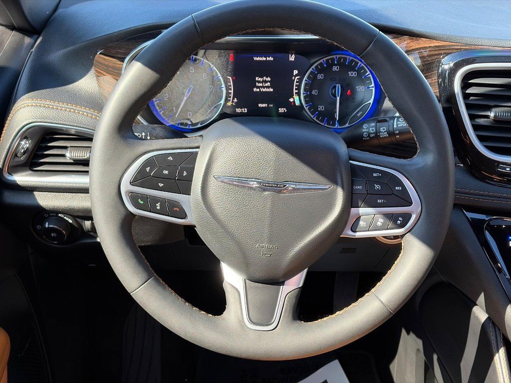 Used 2022 Chrysler Pacifica Pinnacle AWD/4WD image 12