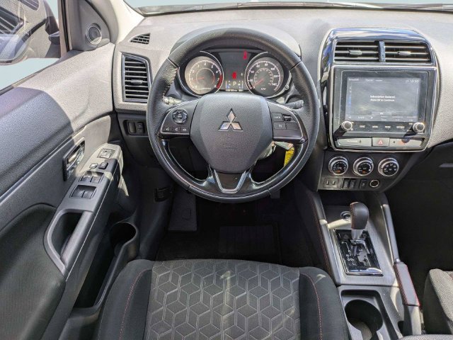 Used 2025 Mitsubishi Outlander Sport LE AWD/4WD image 17