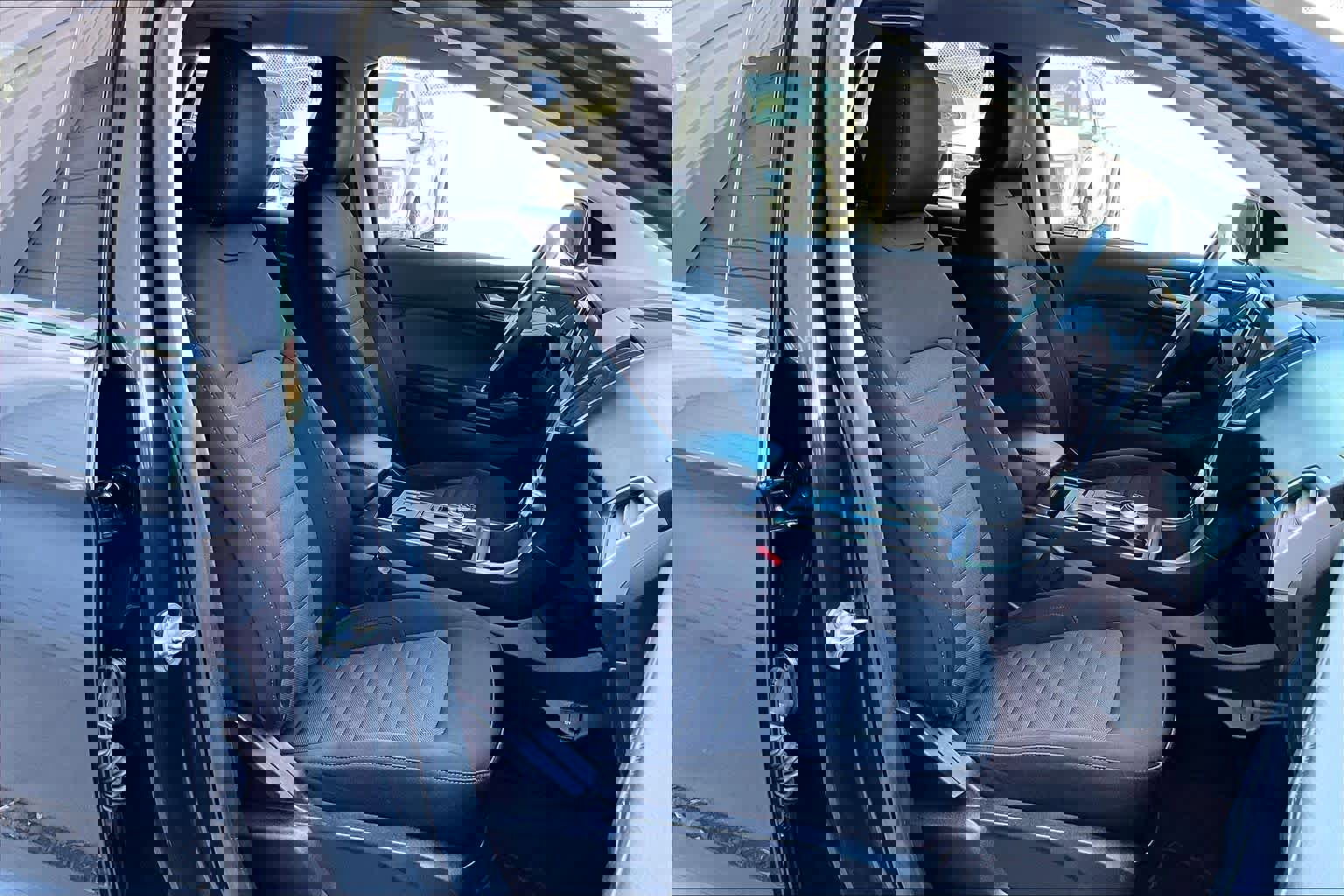 Certified 2023 Ford Edge SE image 9