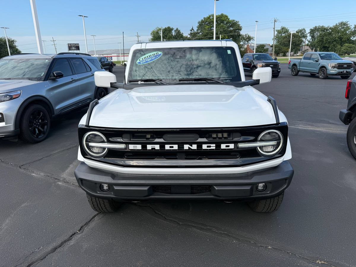 Used 2025 Ford Bronco Outer Banks AWD/4WD image 2