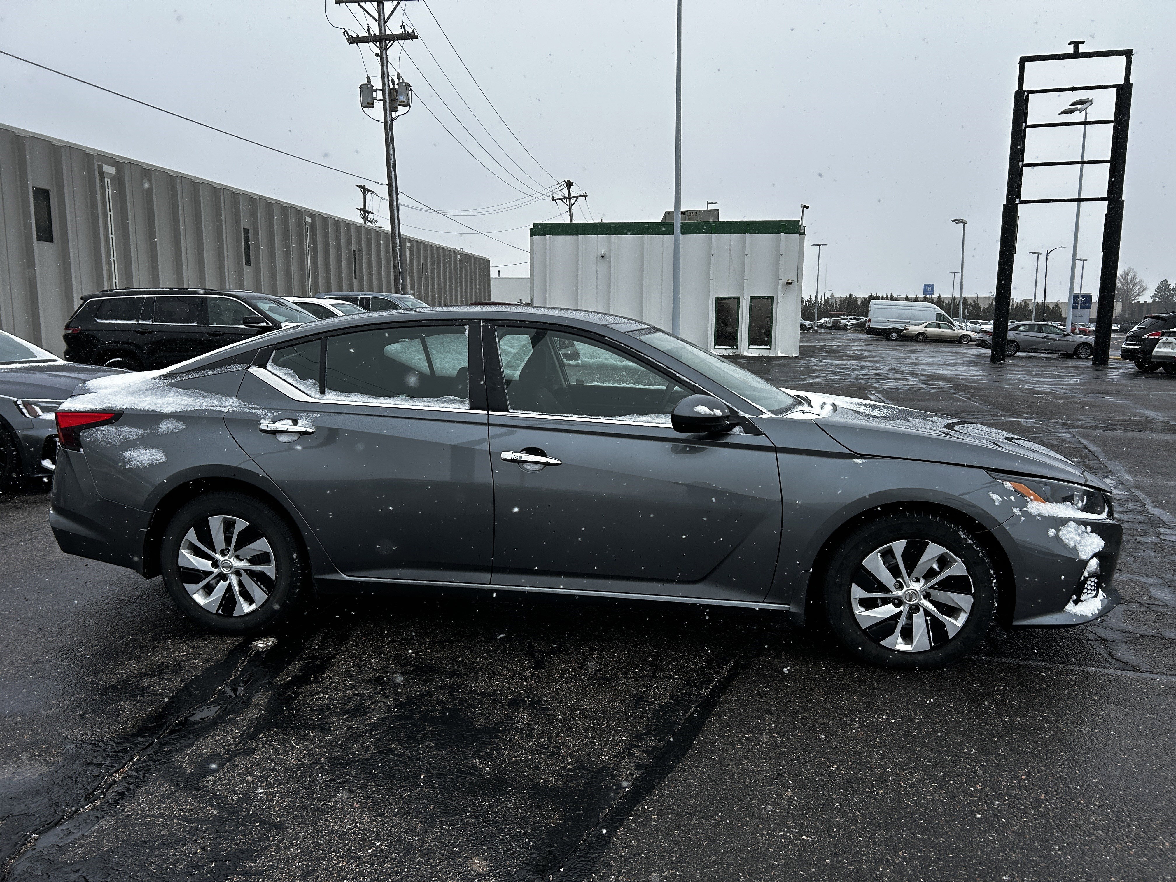 Used 2022 Nissan Altima 2.5 S image 6