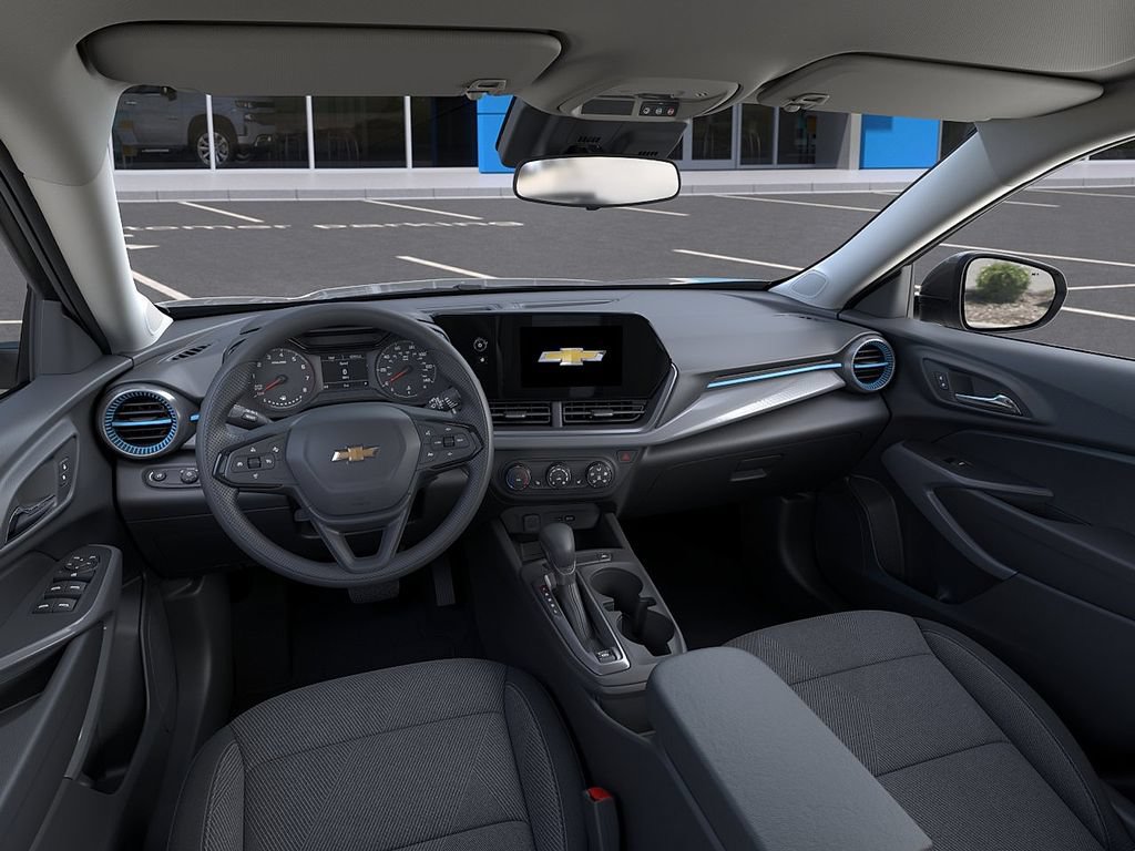 New 2026 Chevrolet Trax LS w/ LS Convenience Package FWD image 15