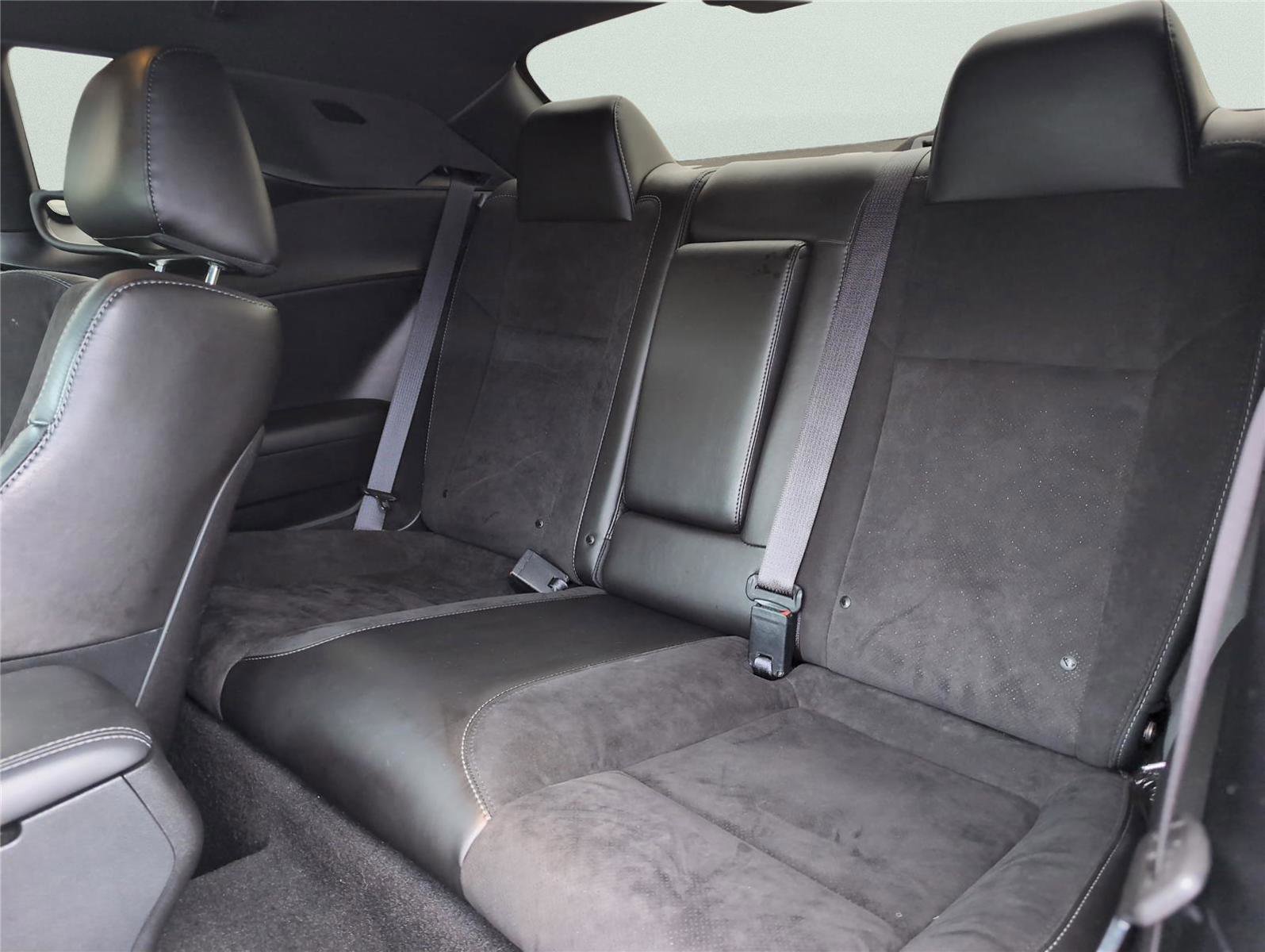 Used 2020 Dodge Challenger R/T w/ Plus Package image 28