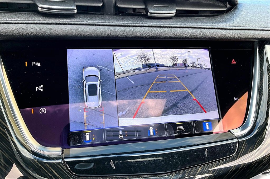 Used 2022 Cadillac XT6 Premium Luxury w/ Technology Package image 23