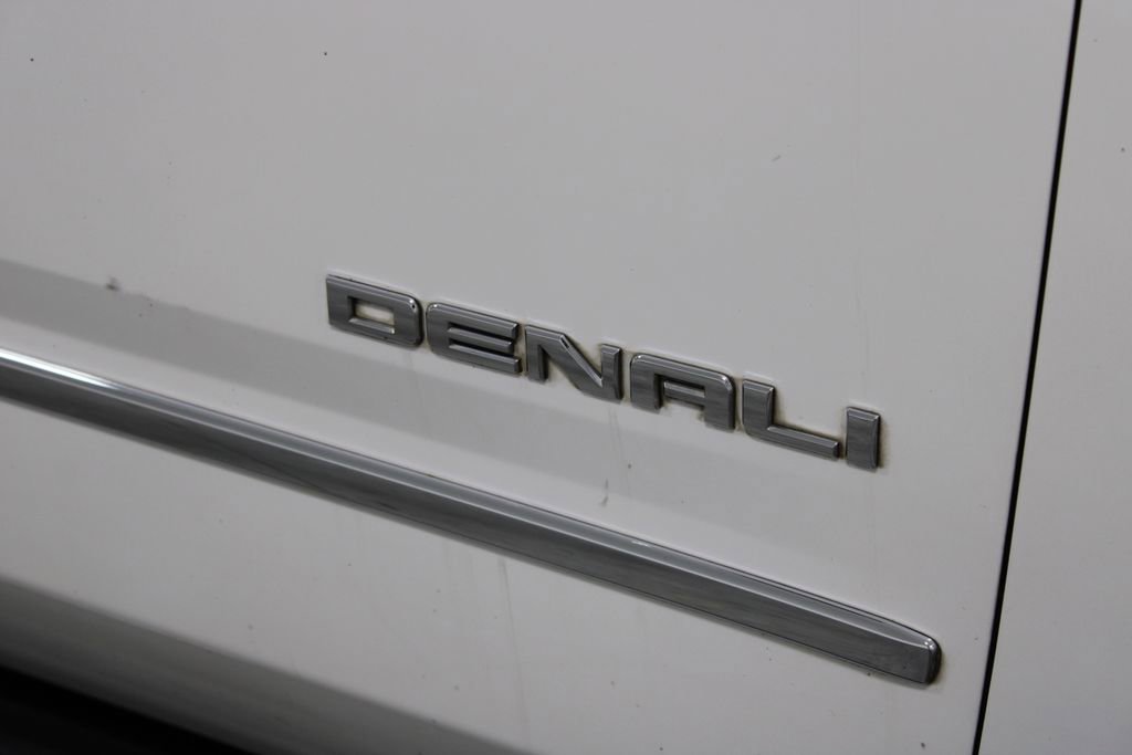 Used 2016 GMC Yukon Denali w/ Open Road Package image 12