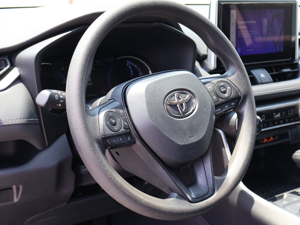 Used 2025 Toyota RAV4 XLE AWD/4WD image 23