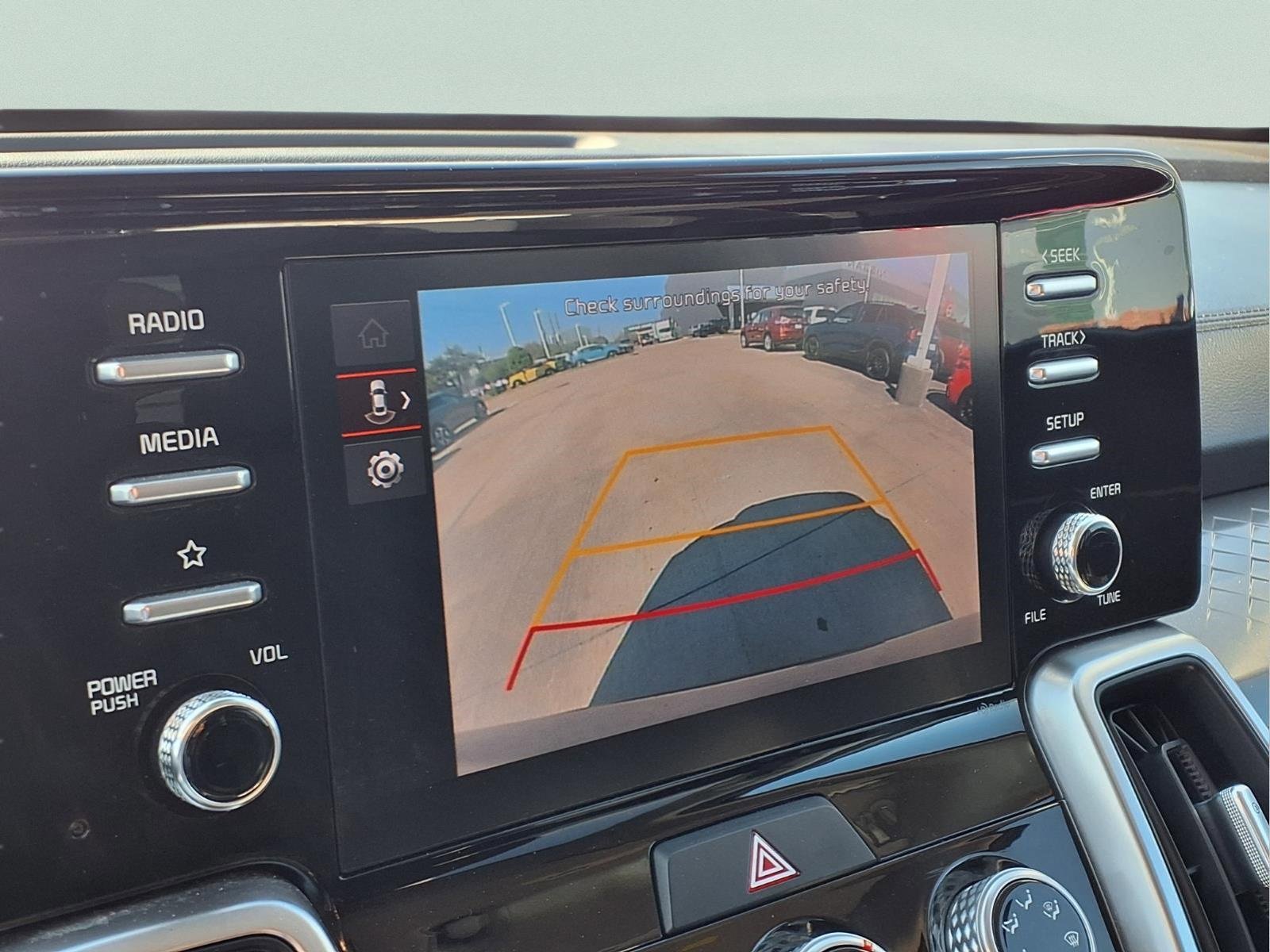 Used 2023 Kia Sorento LX image 19