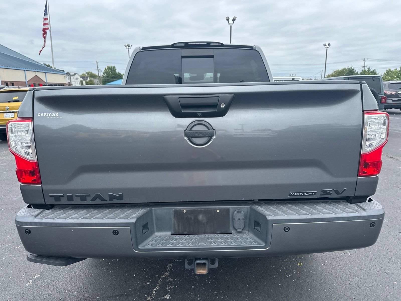 Used 2019 Nissan Titan SV w/ SV Convenience Package RWD image 5