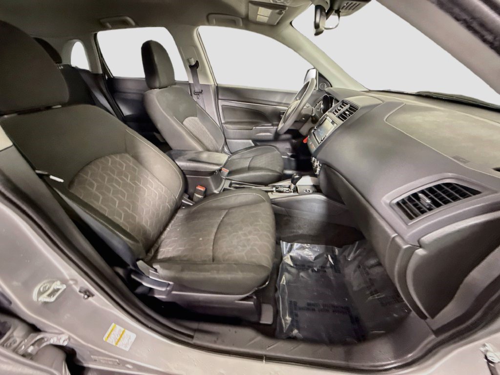 Used 2025 Mitsubishi Outlander Sport AWD image 27