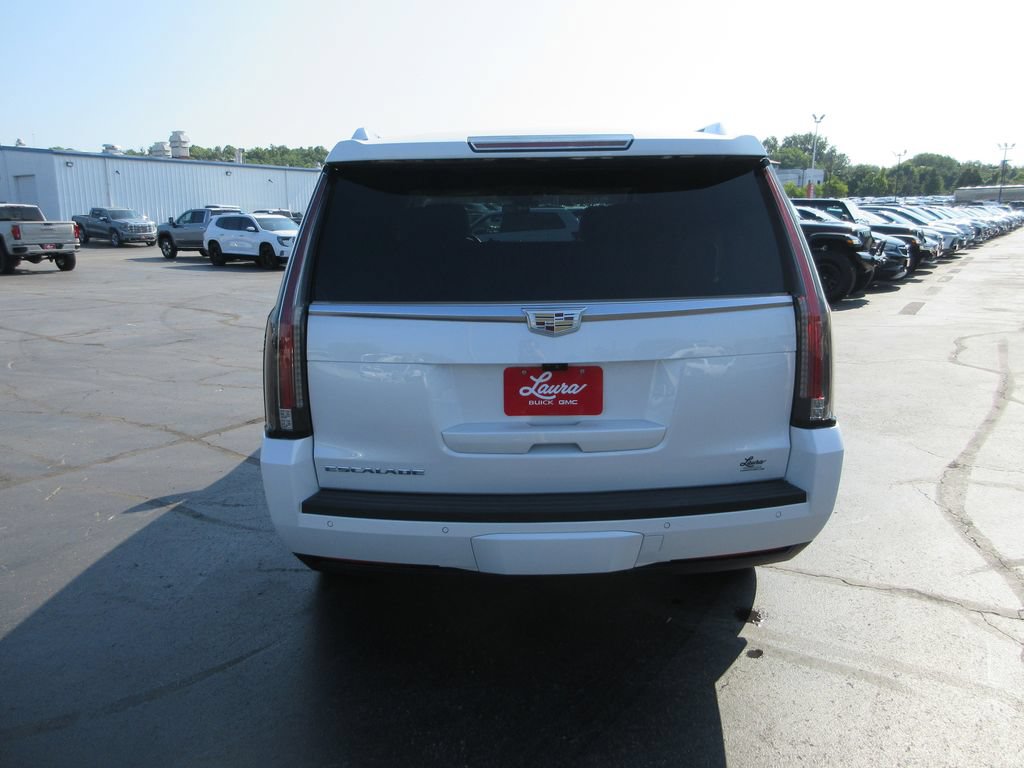 Certified 2020 Cadillac Escalade Premium Luxury AWD/4WD image 7