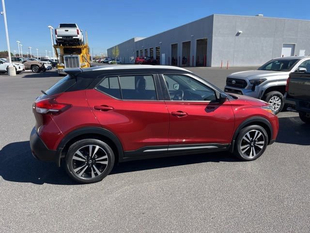 Used 2019 Nissan Kicks SR w/ SR Premium Package image 4