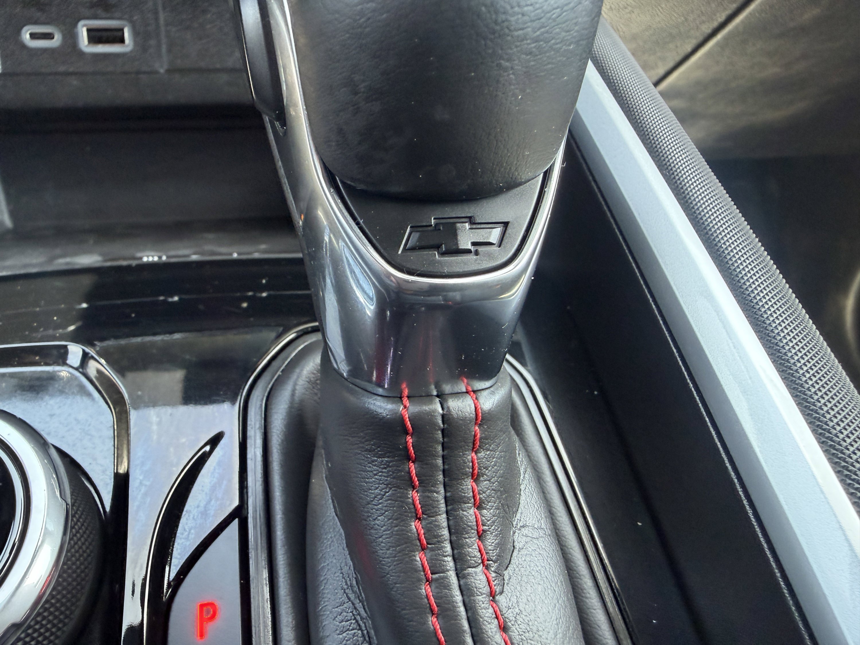 Used 2024 Chevrolet Colorado Z71 w/ LPO, Dark Essentials Package AWD/4WD image 30