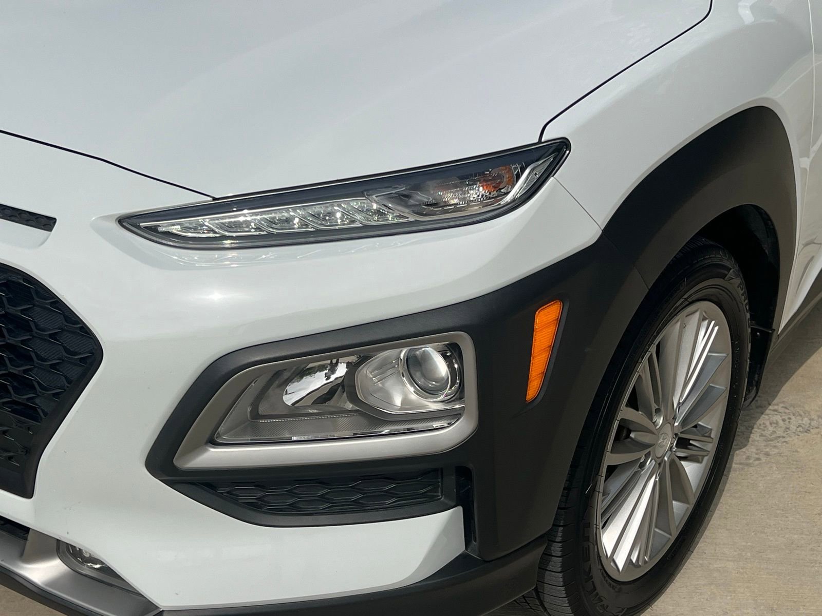 Used 2018 Hyundai Kona SEL w/ SEL Tech Package 02 FWD image 4