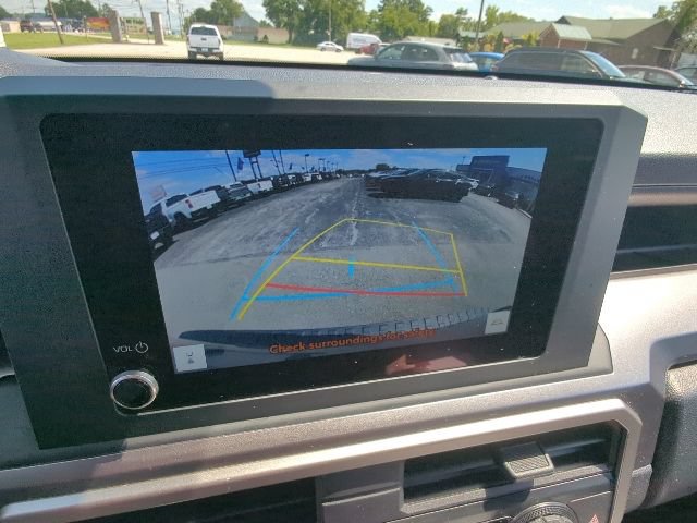 Used 2025 Toyota 4Runner SR5 AWD/4WD image 19
