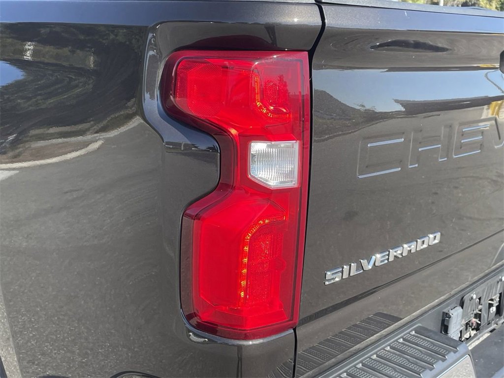 Used 2020 Chevrolet Silverado 2500 LTZ w/ LTZ Premium Package image 17