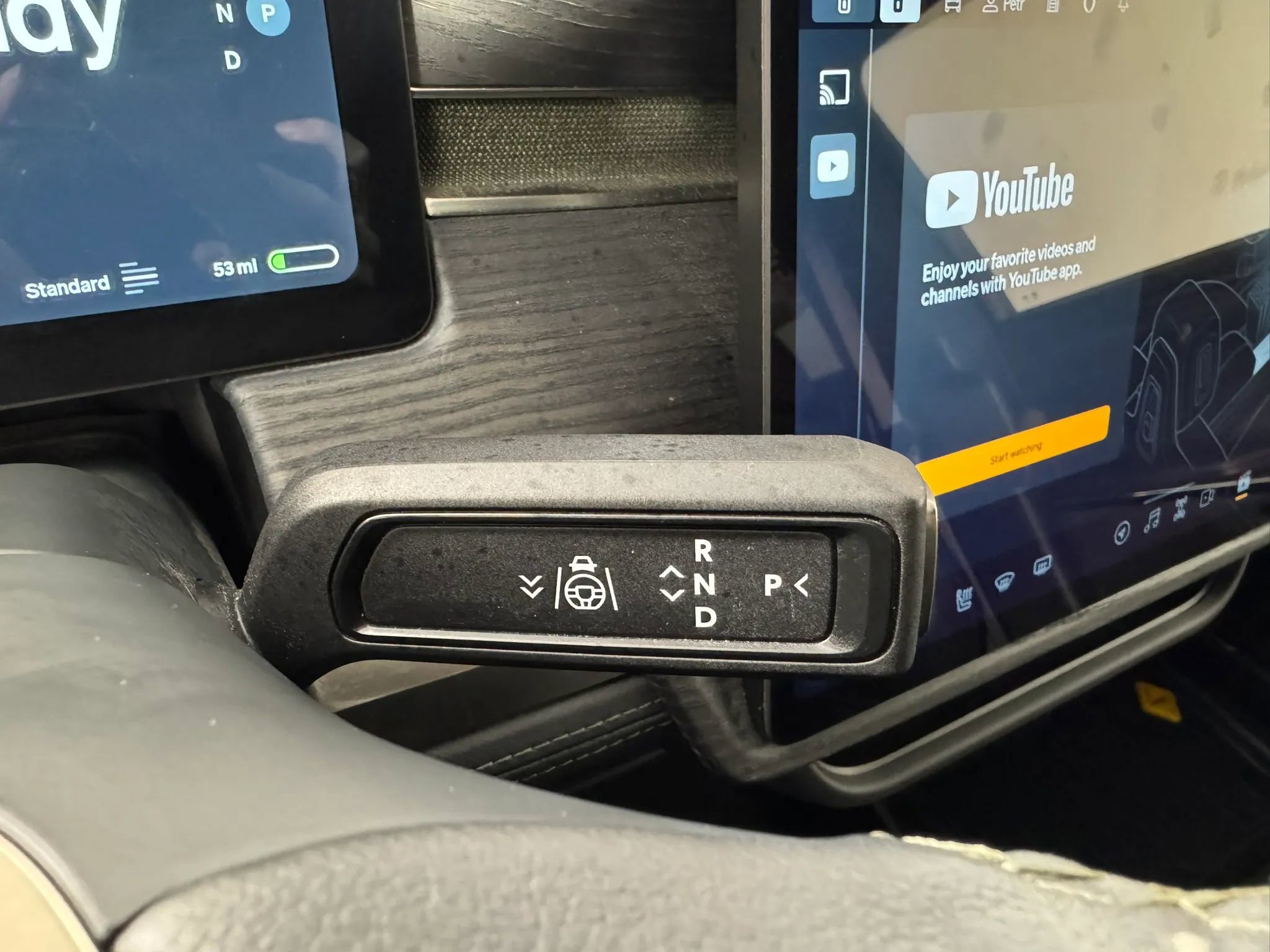 Used 2023 Rivian R1S Adventure image 21