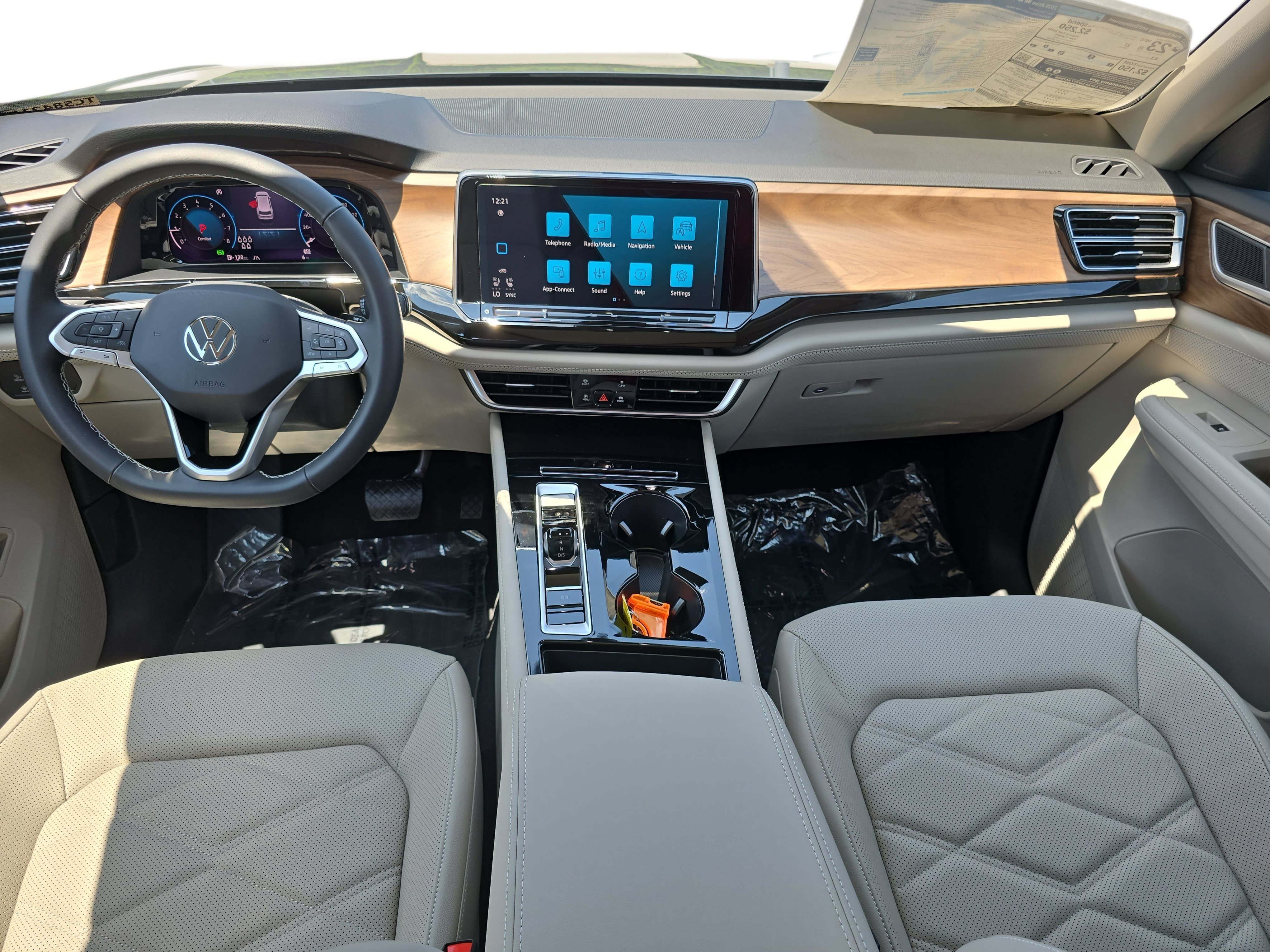 New 2026 Volkswagen Atlas SE FWD image 9