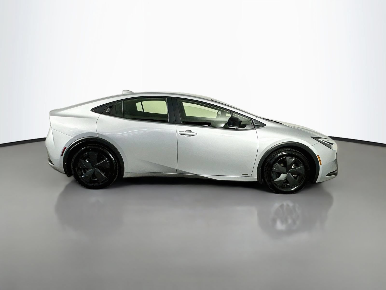 Used 2025 Toyota Prius Limited AWD/4WD image 8