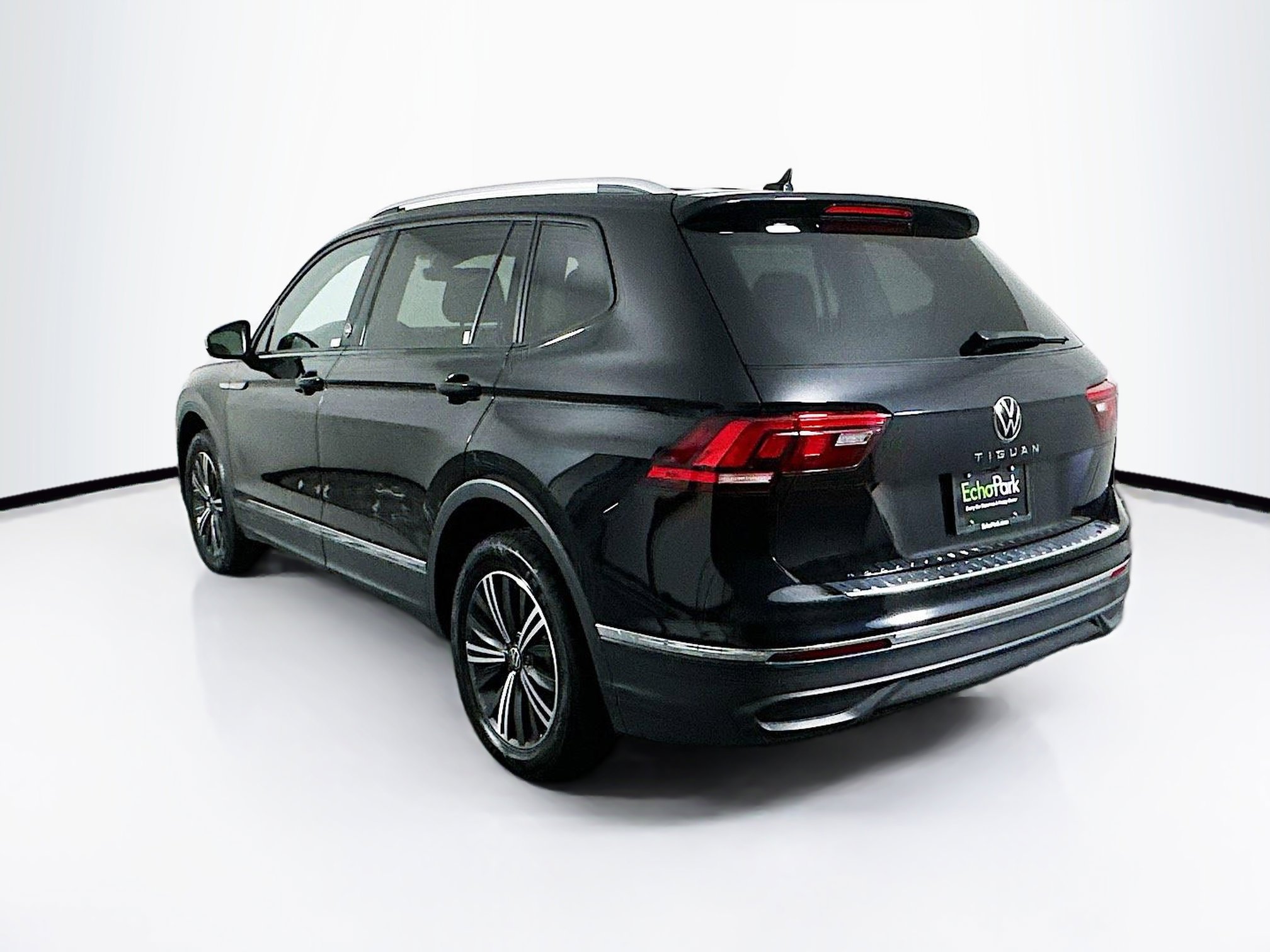 Used 2024 Volkswagen Tiguan Wolfsburg Edition image 5