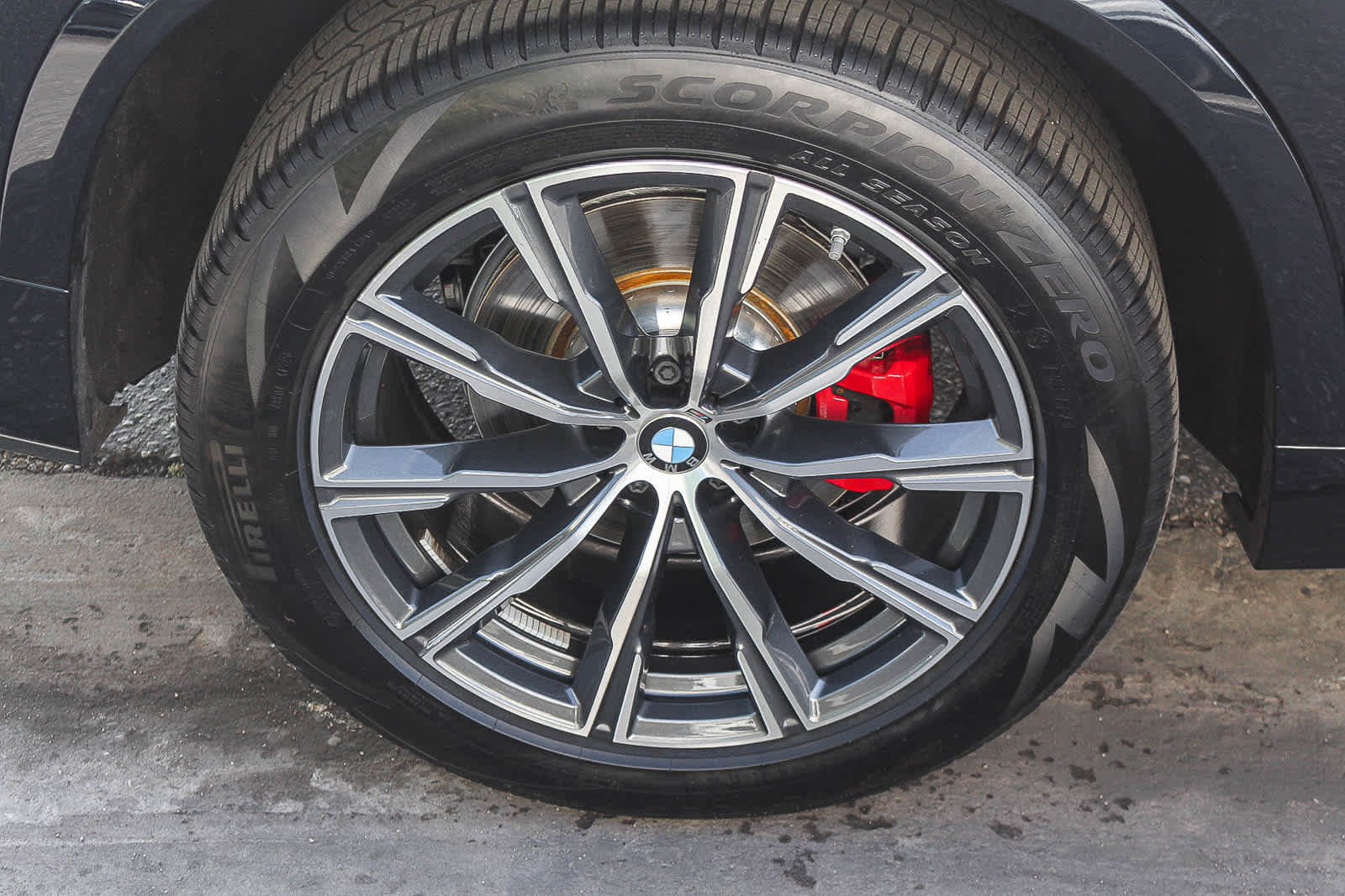 Used 2026 BMW X5 xDrive40i w/ M Sport Package AWD/4WD image 8