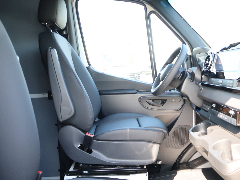 New 2026 Mercedes-Benz Sprinter 2500 image 8