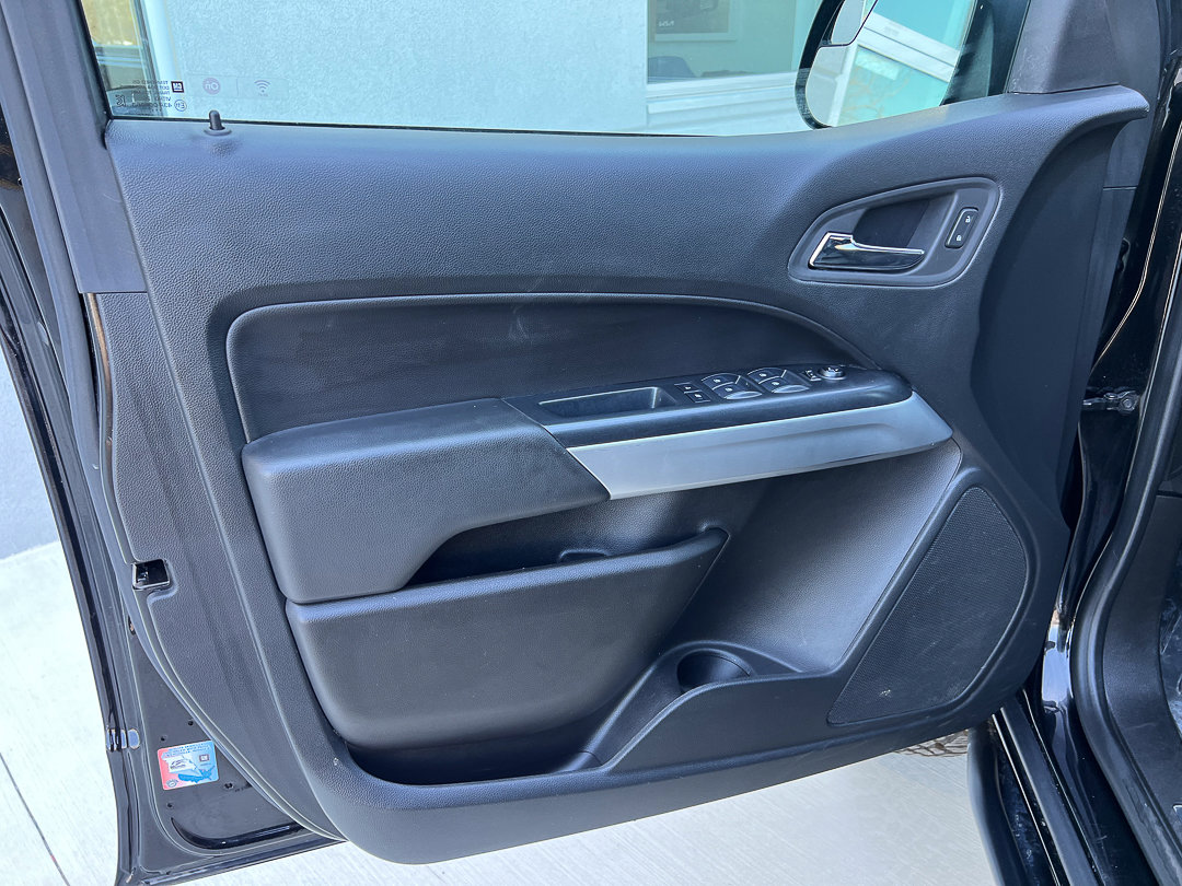 Used 2022 Chevrolet Colorado ZR2 w/ ZR2 Midnight Special Edition AWD/4WD image 11