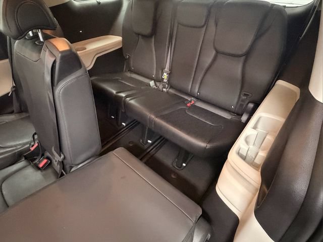 Used 2024 Kia Carnival SX FWD image 15