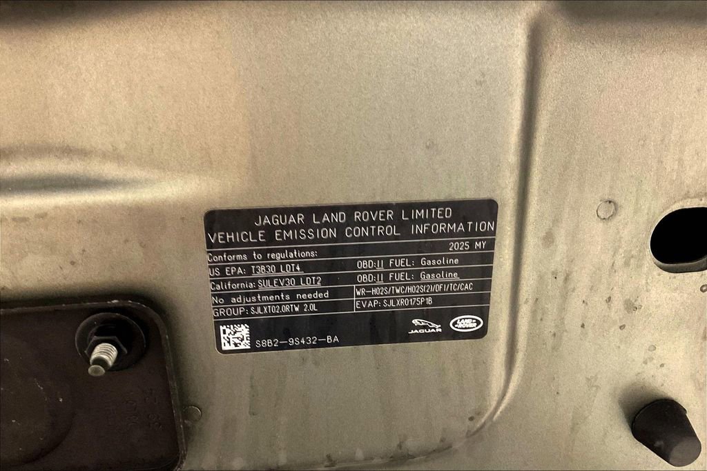 Used 2025 Land Rover Defender 110 S image 31