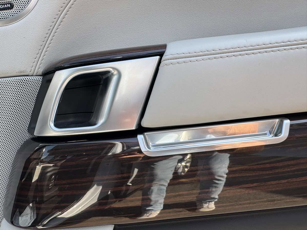 Used 2017 Land Rover Range Rover Supercharged image 36