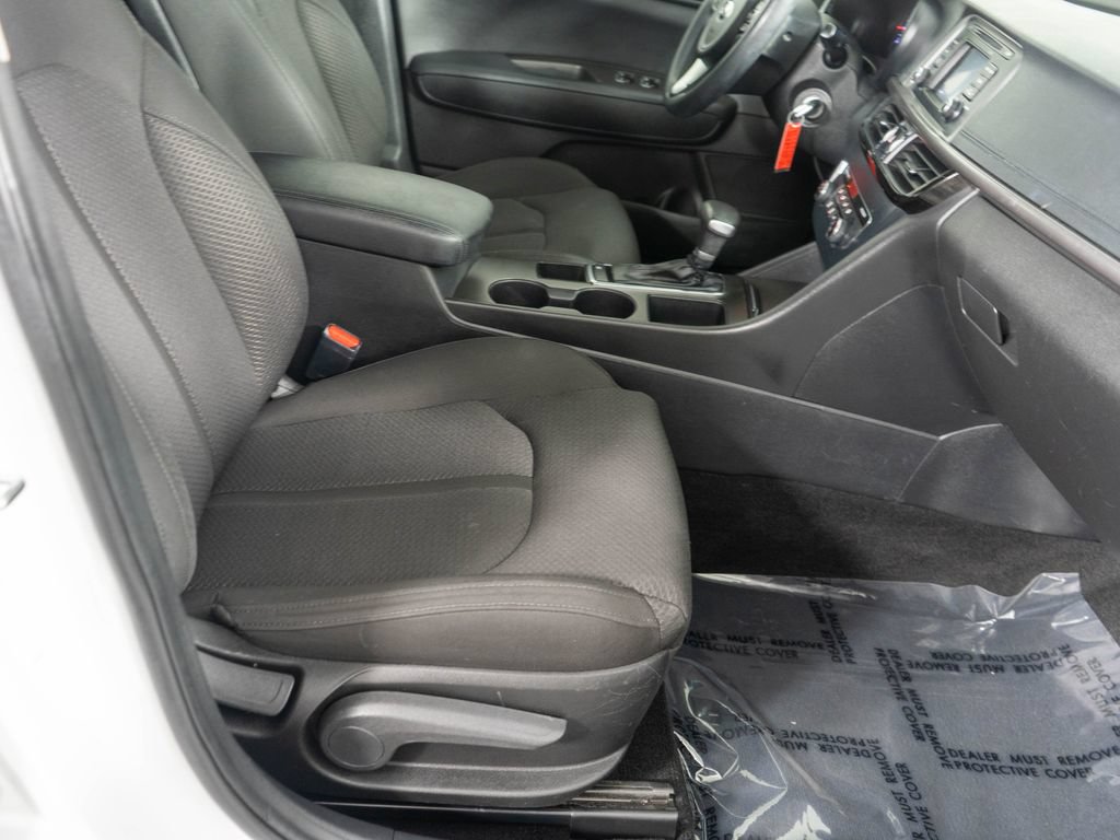 Used 2017 Kia Optima LX FWD image 8