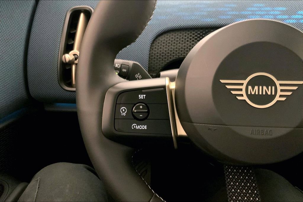 Certified 2025 MINI Cooper Countryman S w/ Comfort Package Max image 18