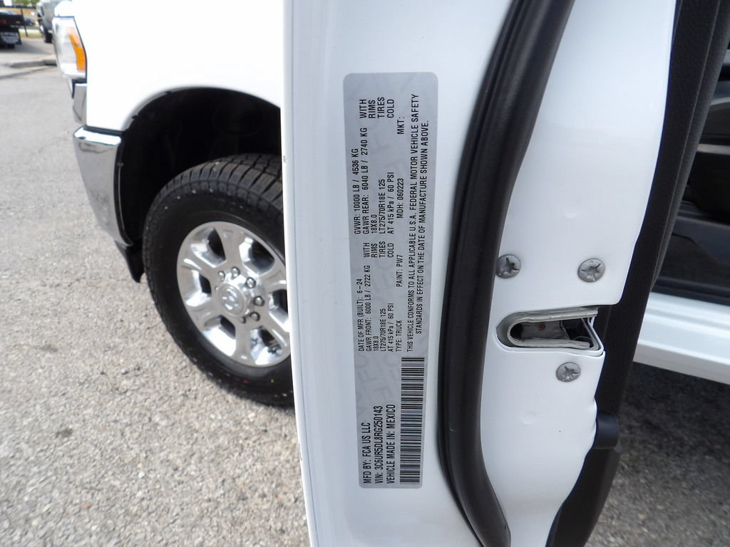 Used 2024 RAM 2500 Big Horn w/ Off Road Package AWD/4WD image 64