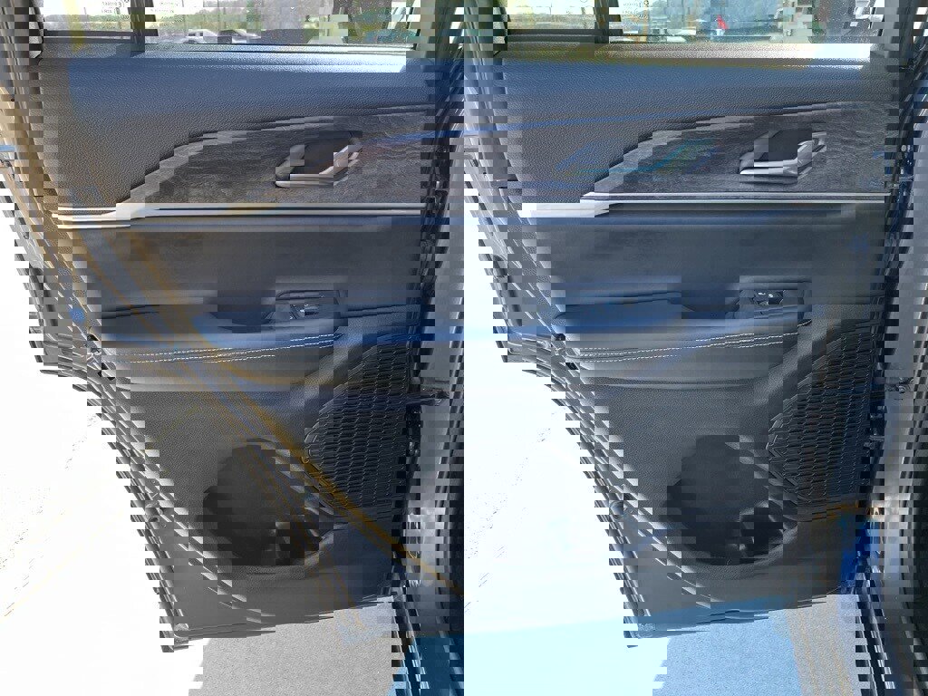 Used 2025 Jeep Grand Cherokee Limited image 15