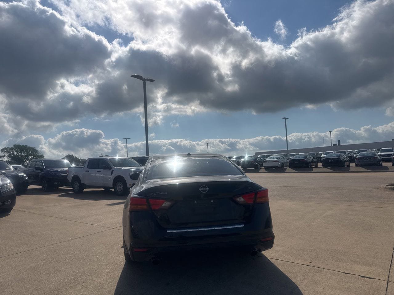 Used 2023 Nissan Altima 2.5 SL FWD image 17