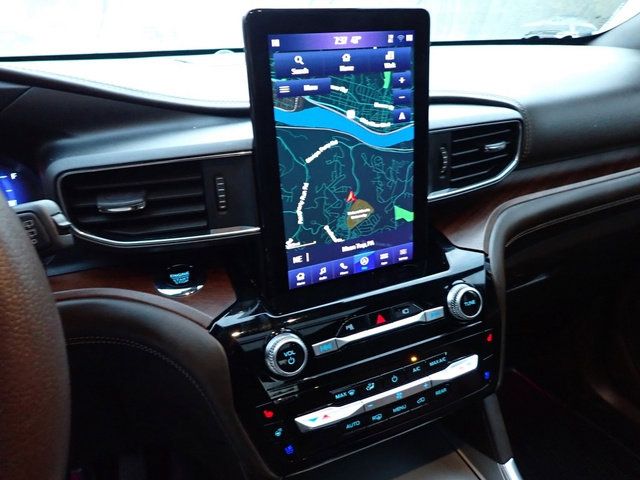 Used 2023 Ford Explorer King Ranch w/ Technology Package image 36