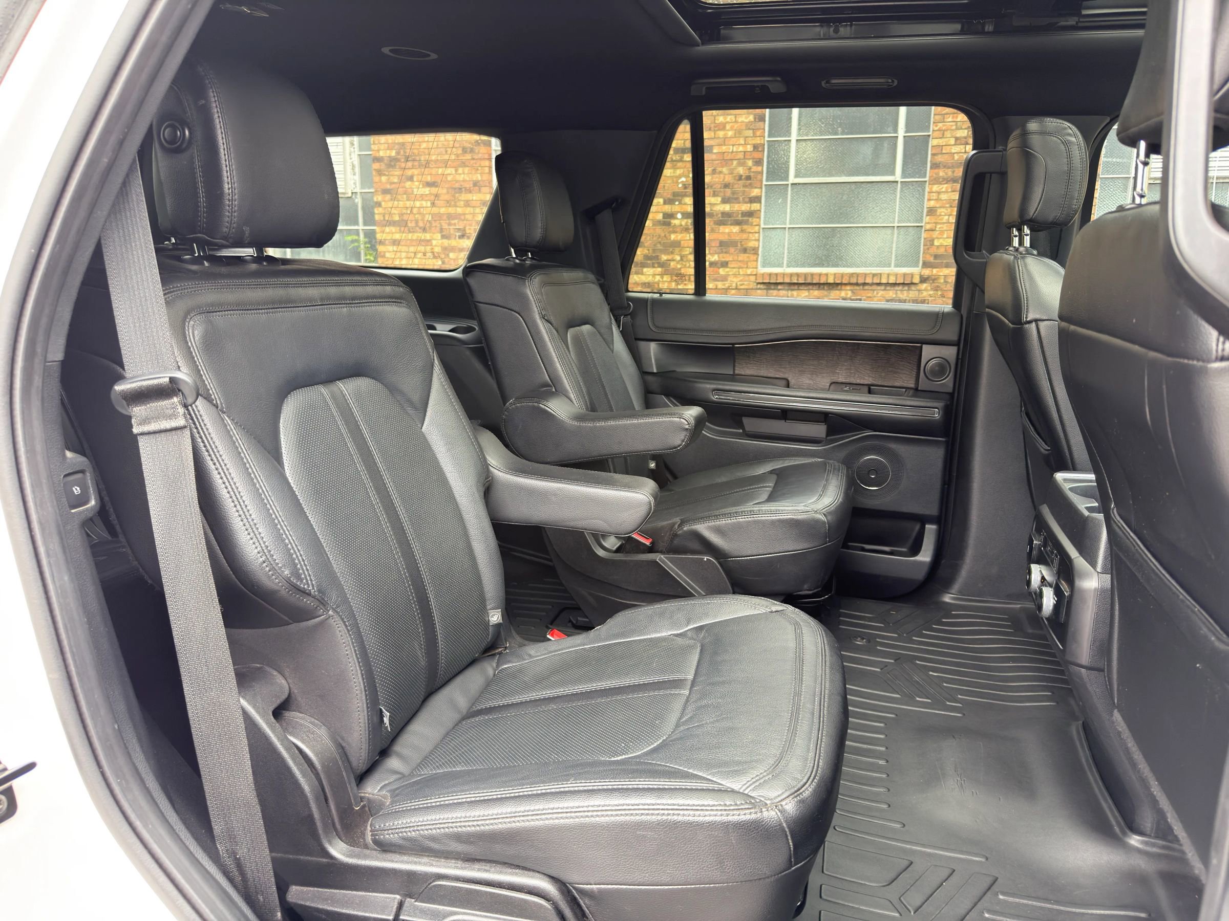 Used 2019 Ford Expedition Limited w/ Special Edition Package AWD/4WD image 23