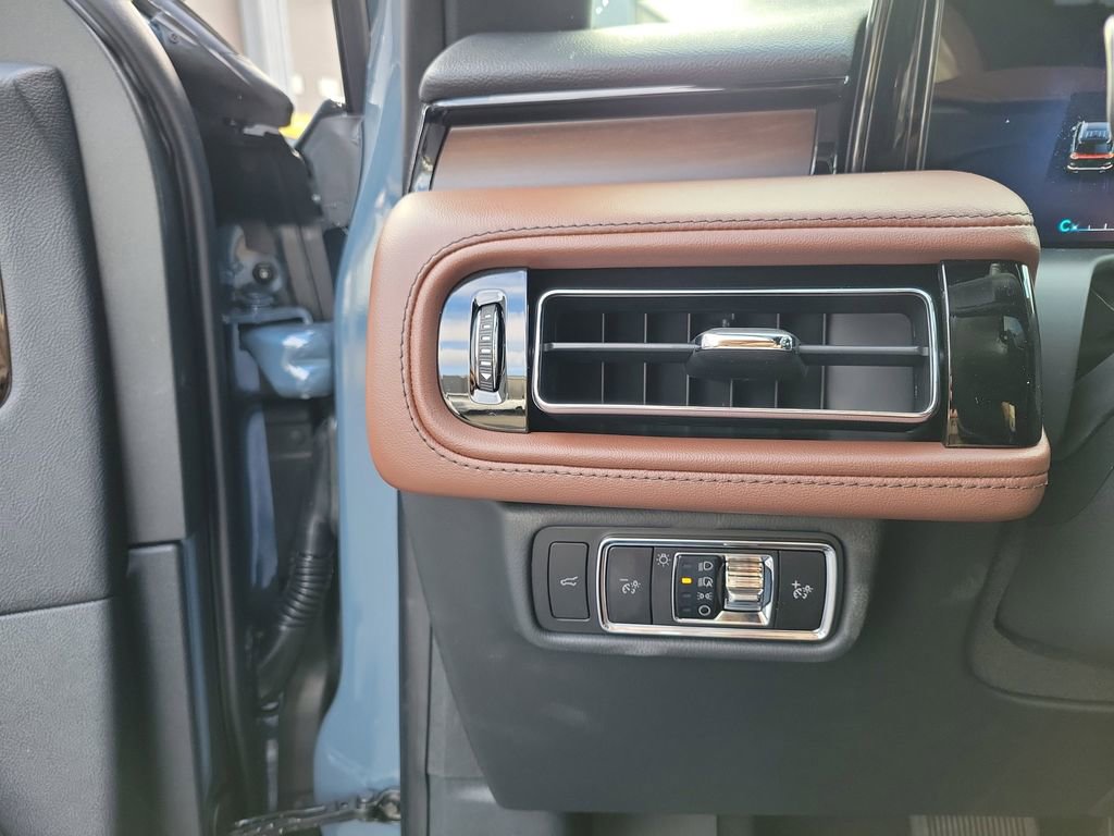 New 2026 Lincoln Aviator Reserve image 22