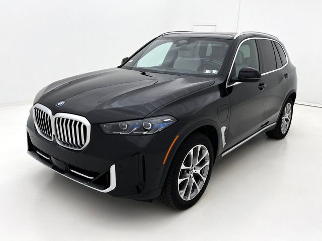 Certified 2026 BMW X5 xDrive50e w/ Climate Comfort Package AWD/4WD image 4