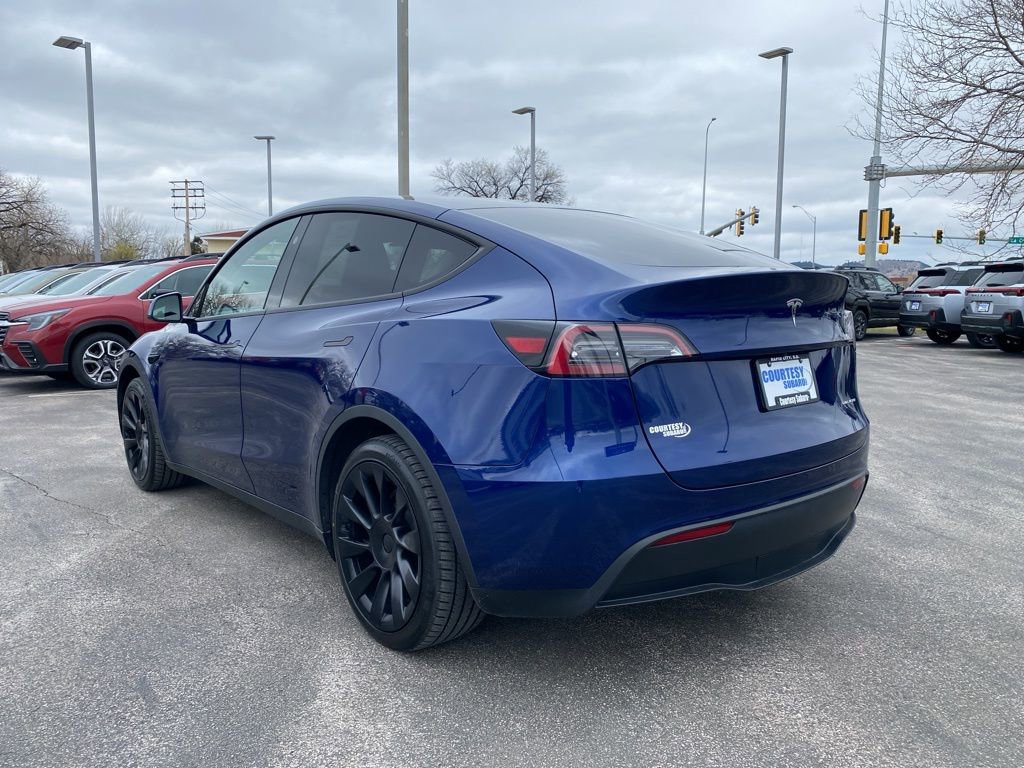 Used 2024 Tesla Model Y Long Range AWD/4WD image 5