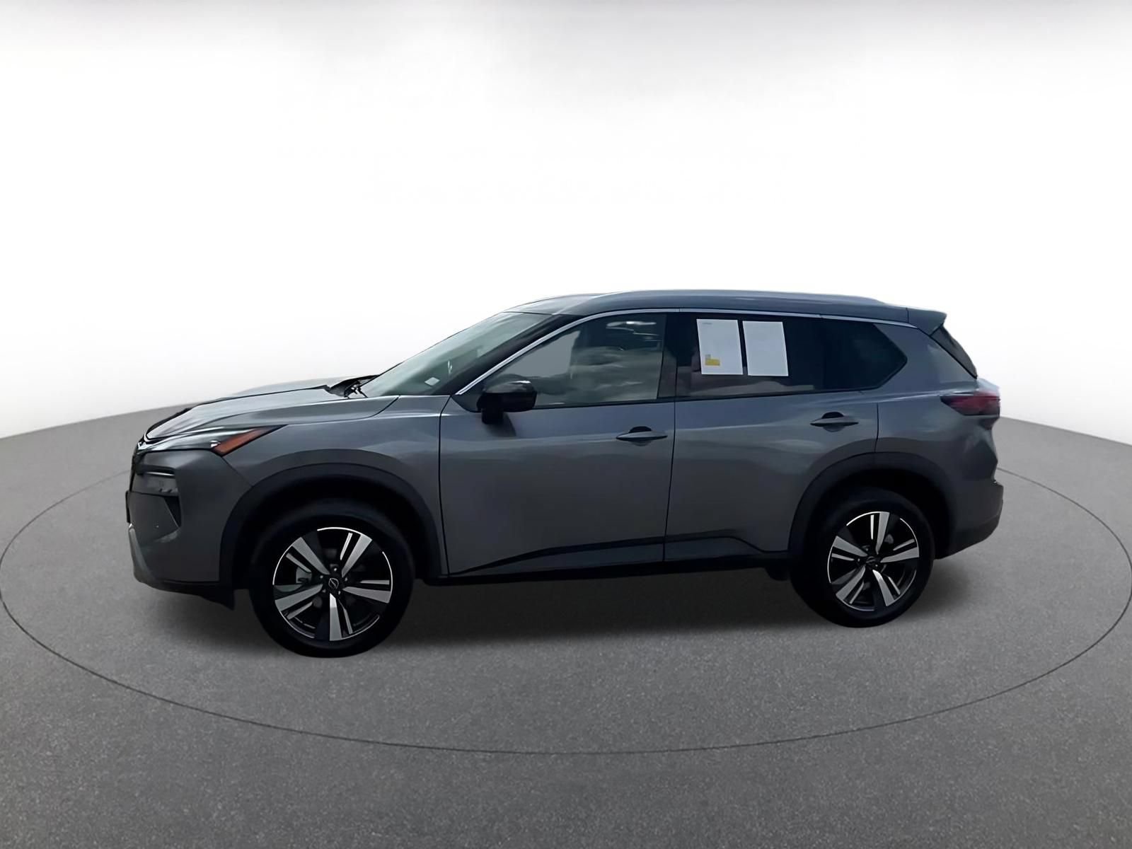 Used 2026 Nissan Rogue SL FWD image 8