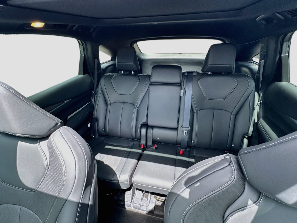 New 2027 INFINITI QX65 Luxe w/ Cargo Package AWD/4WD image 23