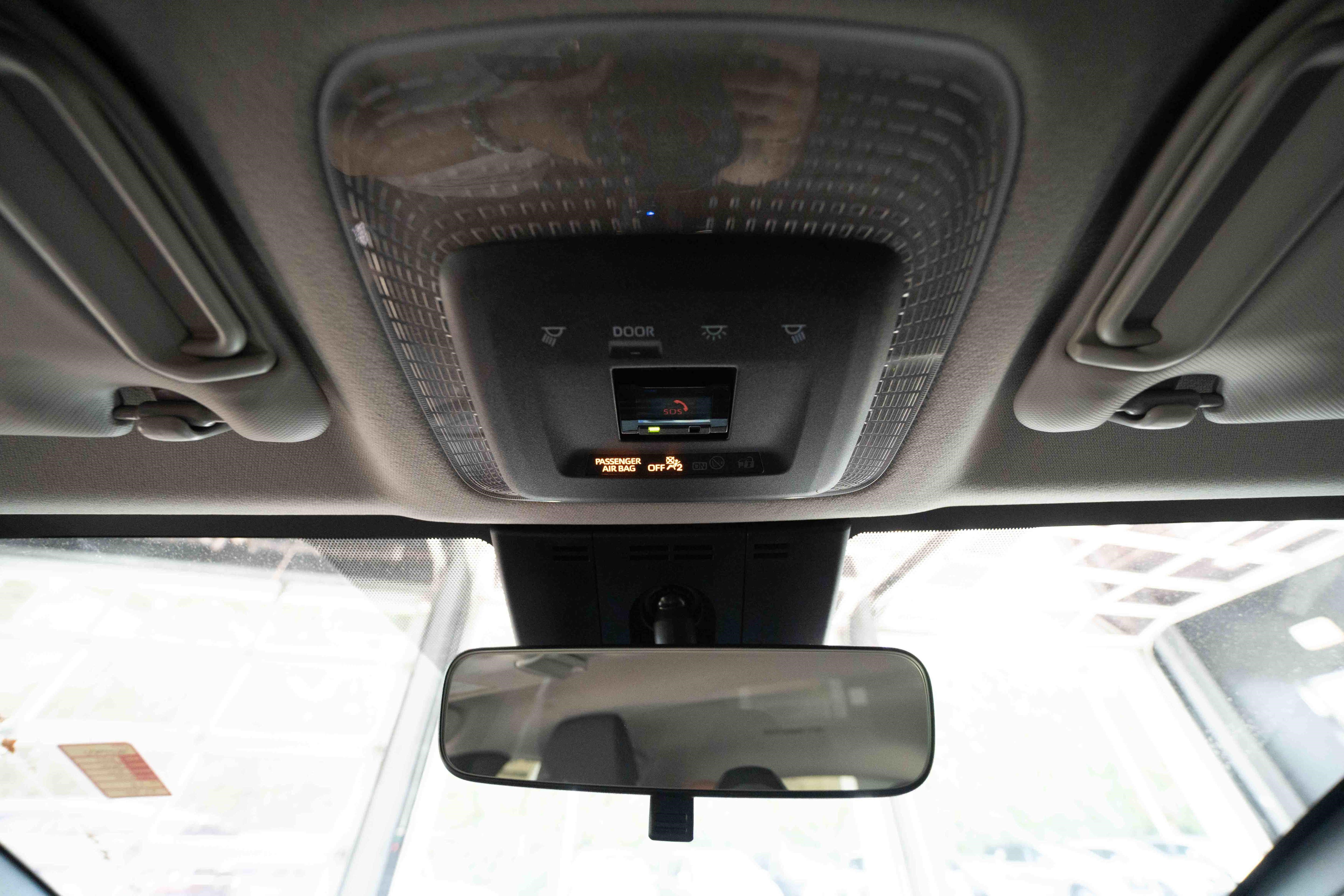 Used 2025 Toyota Prius LE FWD image 18